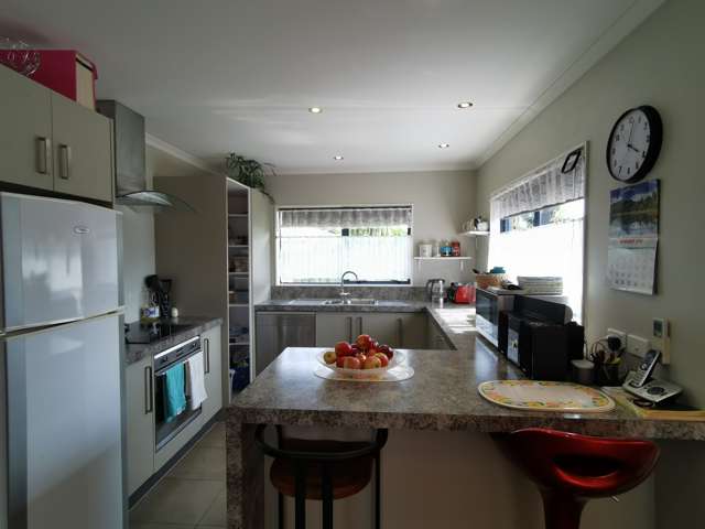 4 Byron Brown Place Otaki Beach_4