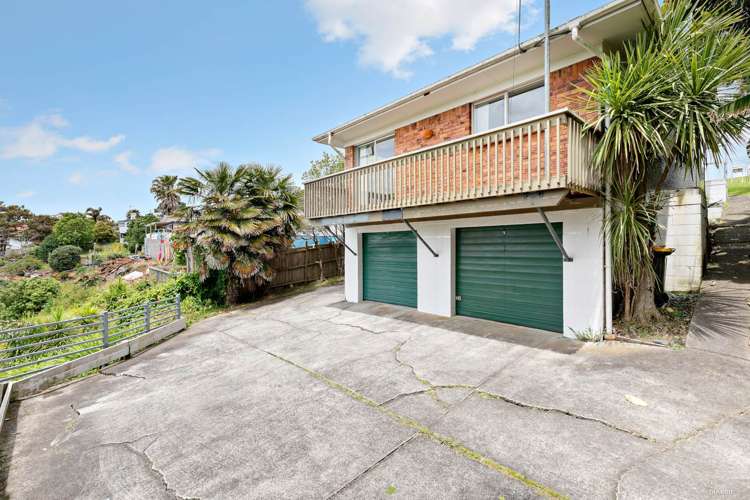 2/581 East Coast Road Browns Bay_5