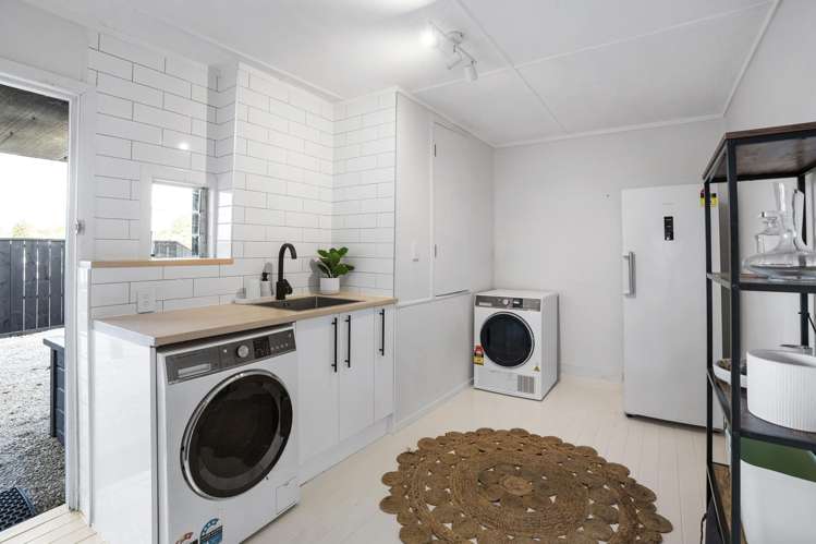 89 Fairclough Road Beach Haven_18
