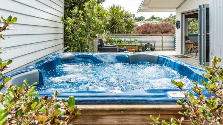 15 Violet Street Raglan_13