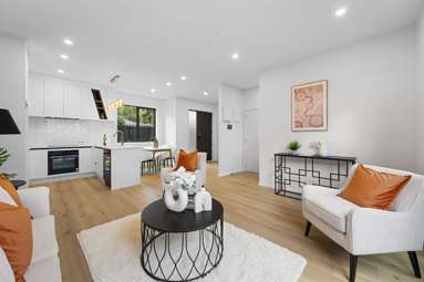 94 Takutai Avenue_2