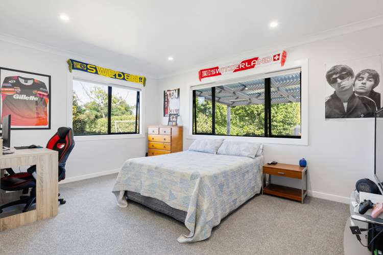 9 Shadbolt Drive Leamington_13