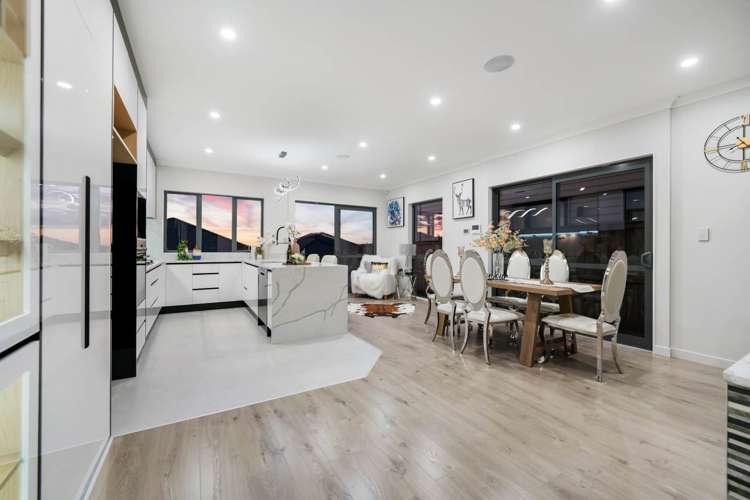 21 Black Shed Road Flat Bush_12