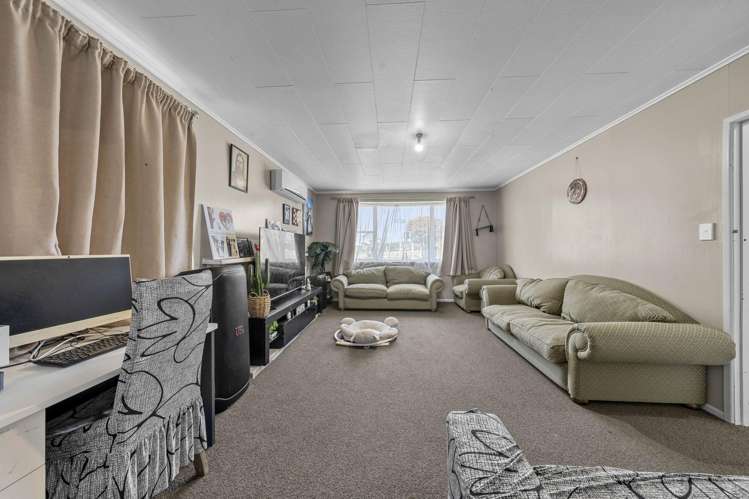 142 Preston Road Otara_5