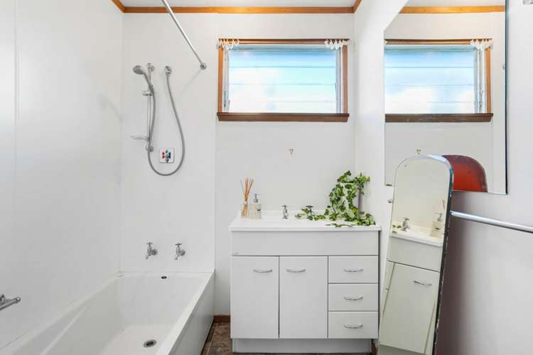 87 Deep Creek Road Waiake_14