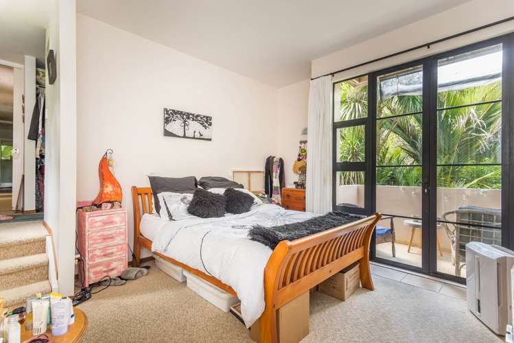 11 Woontons Lane Titirangi_11