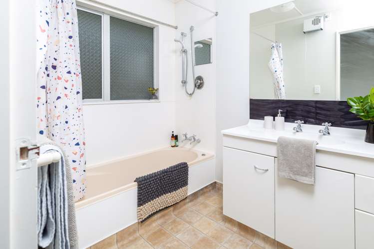 183 Princes Drive Britannia Heights_12