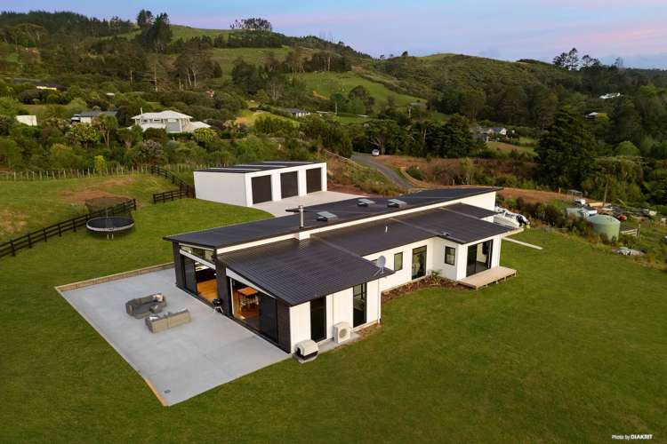 18A Niccone Place Bombay_28