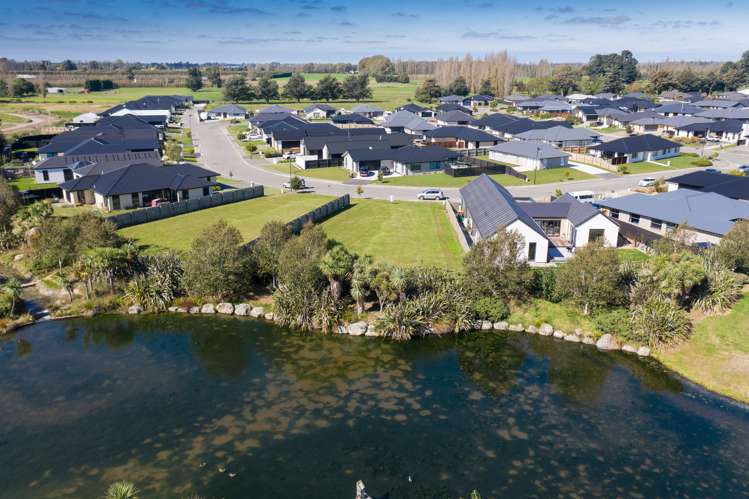 11 Redhaven Rise Netherby_7