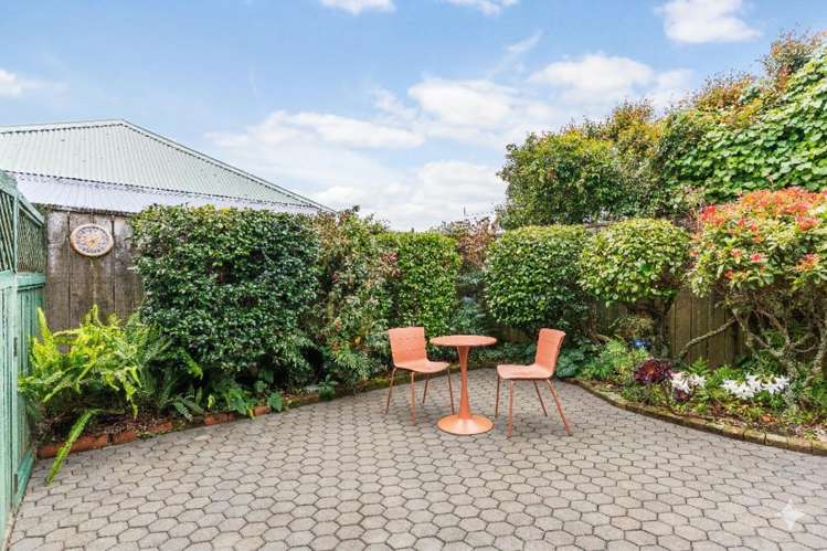 9a Dasent Street Karori Central_24