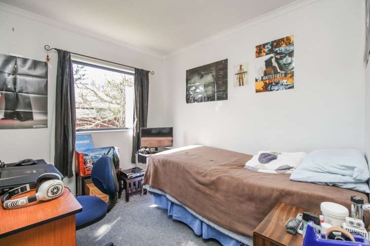 13 Brains Road Kelston_13