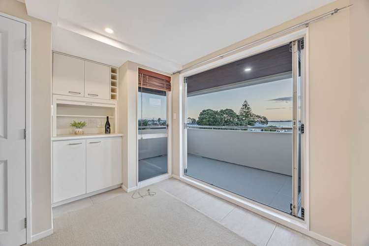 8 Devon Road Bucklands Beach_9