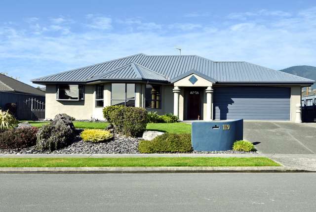 119 Aldinga Avenue Stoke_1