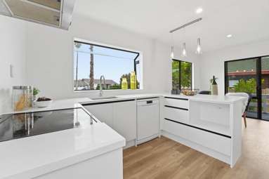 2/68 Meadowood Drive_3