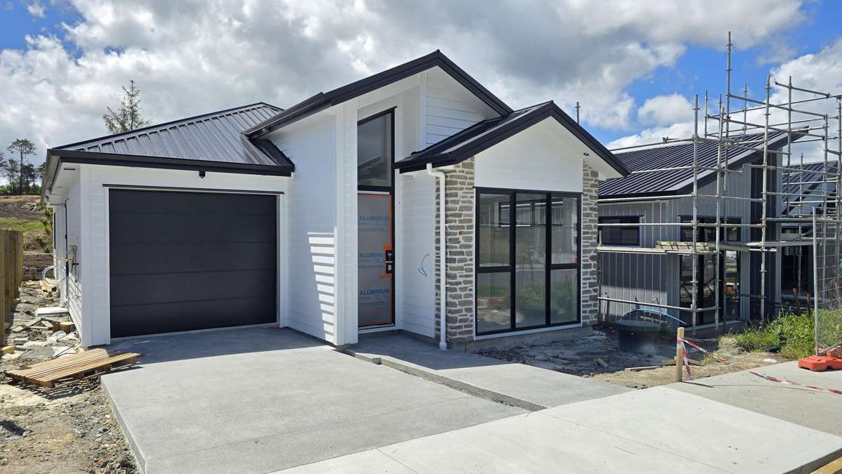 386 Te Taruna Drive_0