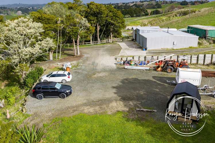 55 Puriri Glade Maungaturoto_13