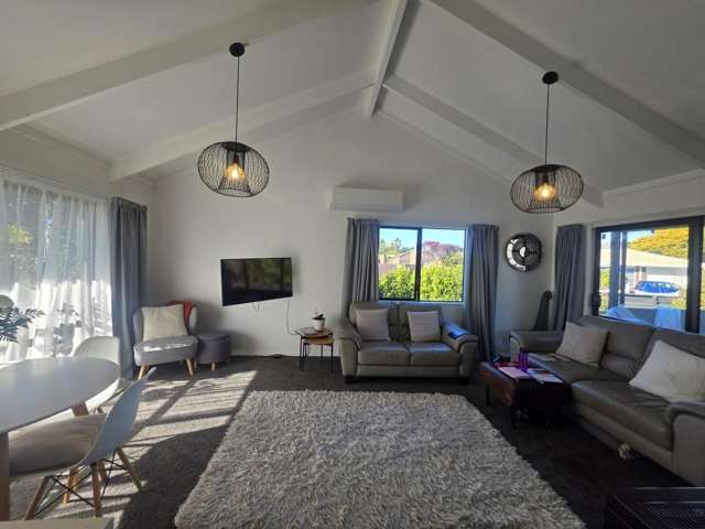 41 Sunrise Avenue 11229_1