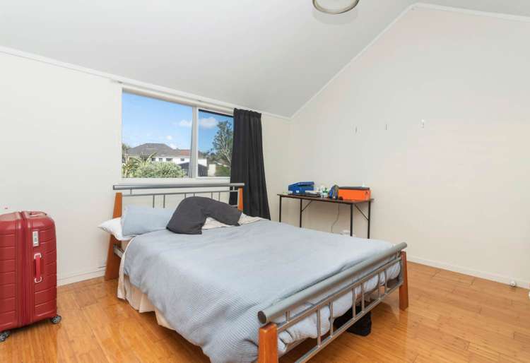 25 Bremner Avenue_3