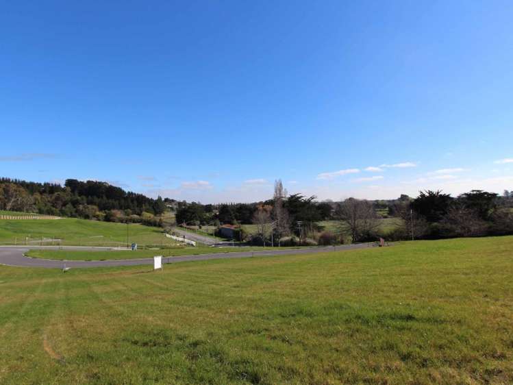 1 Hewers Lane Kennedys Bush_10