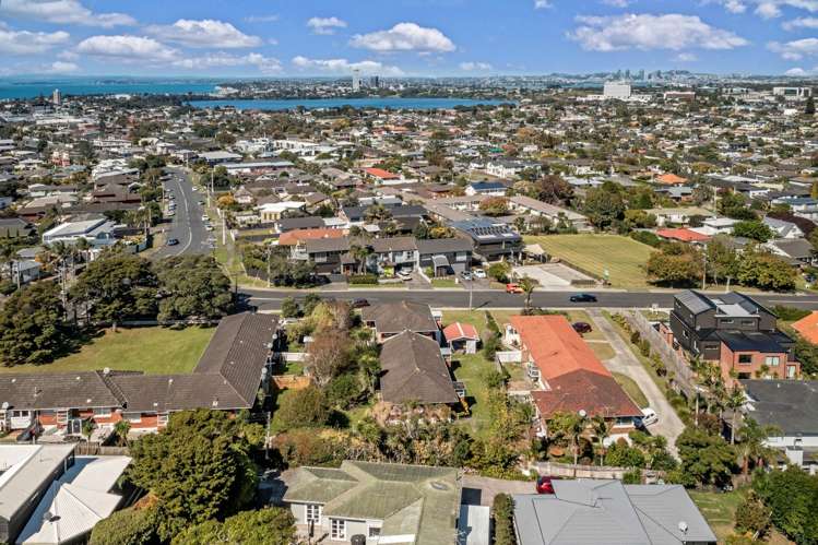 1 Marsh Avenue Forrest Hill_41