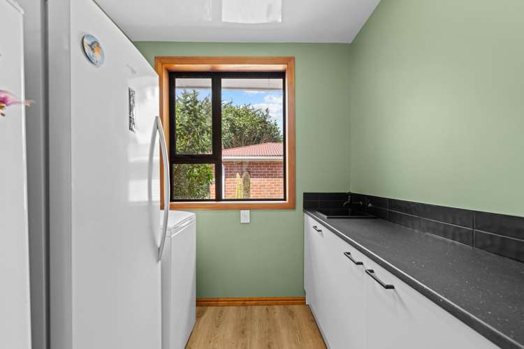 1649 Main North Road Sefton_19