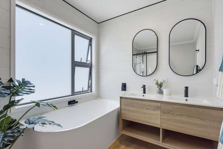 195 Tutere Street Waikanae Beach_12