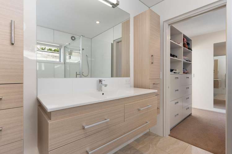 1 Saint Remy Lane Redcliffs_11