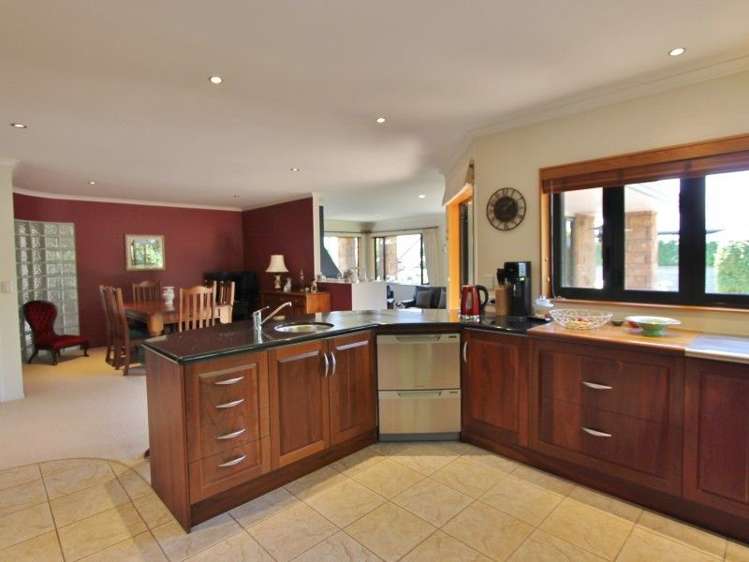 1/30 Kurupae Road Hilltop_12