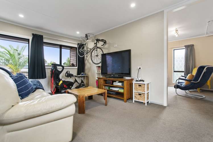 7 Reidy Place Pukekohe_12