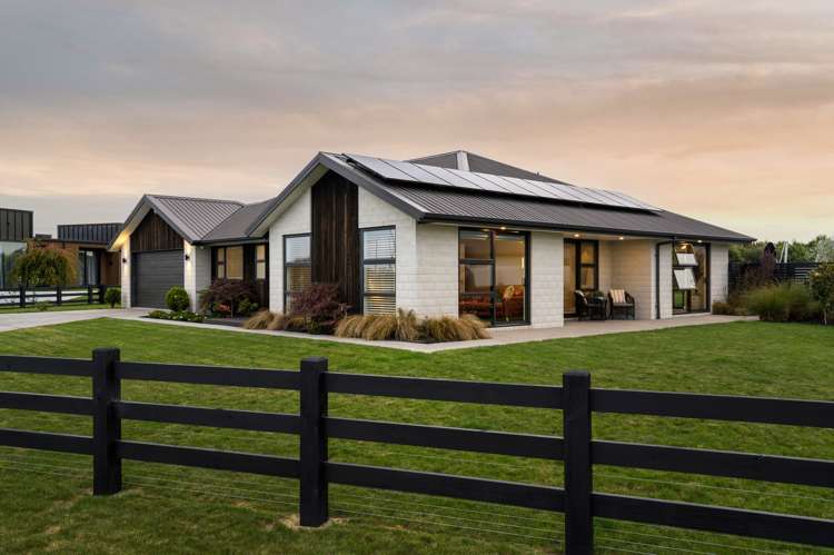 23 Mike Smith Drive Cambridge_23