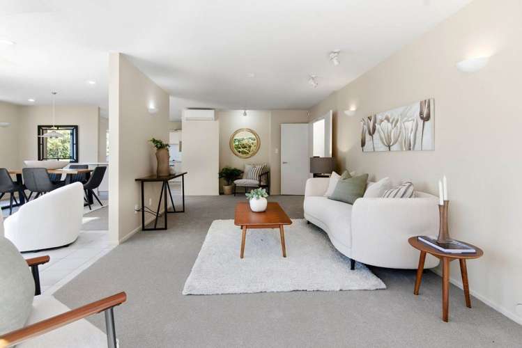 2/99 Hebron Road Waiake_14