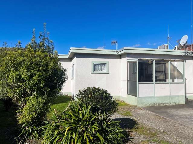 2/33 Puriri Terrace, Roslyn