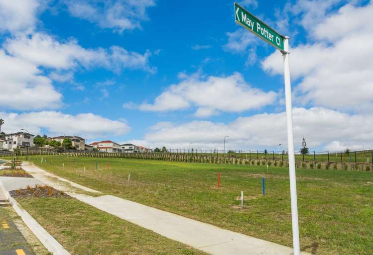 46 Fernhill Way Oteha_18