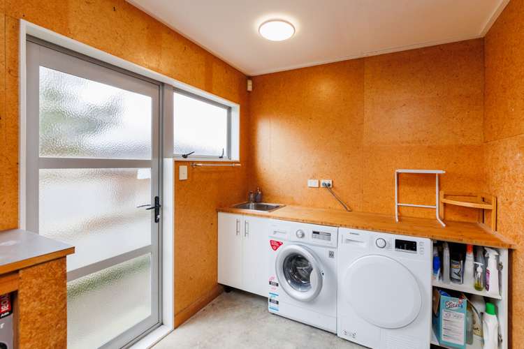 7 Galea Grove Kelvin Grove_17