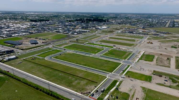 56 Accadia Drive, Arbor Green_1