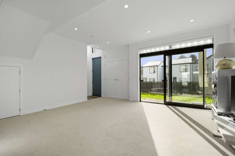 11 Frank Gill Road Hobsonville_5