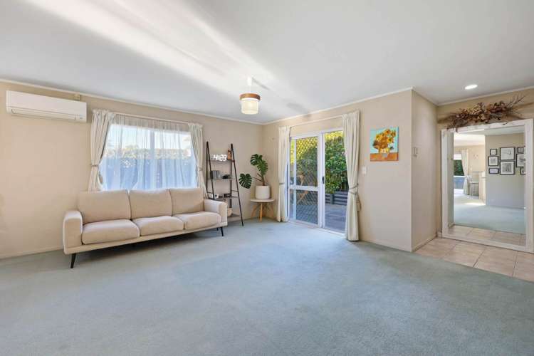 4 Davern Lane New Lynn_12