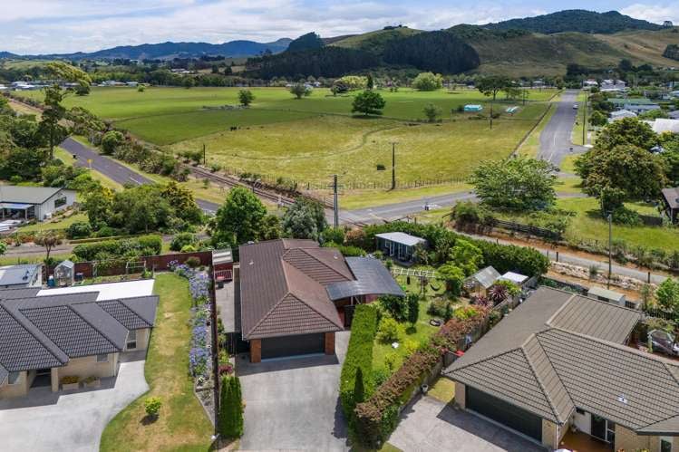 12 Magnolia Lane Waihi_13