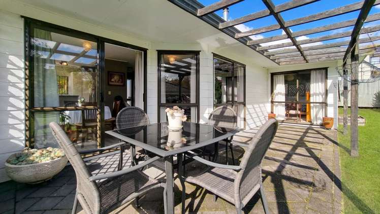 14 Elmslie Place Owhata_13