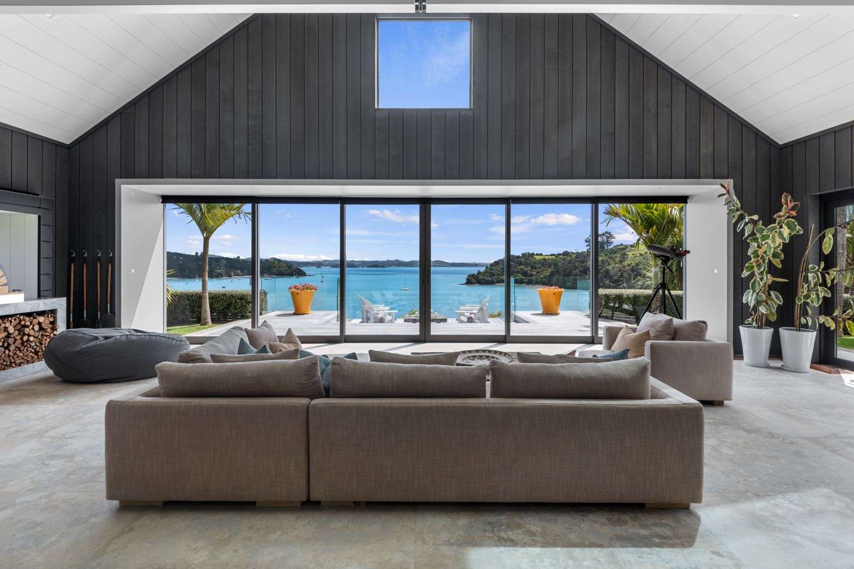 6021 Russell-Whakapara Road in Russell, Far North