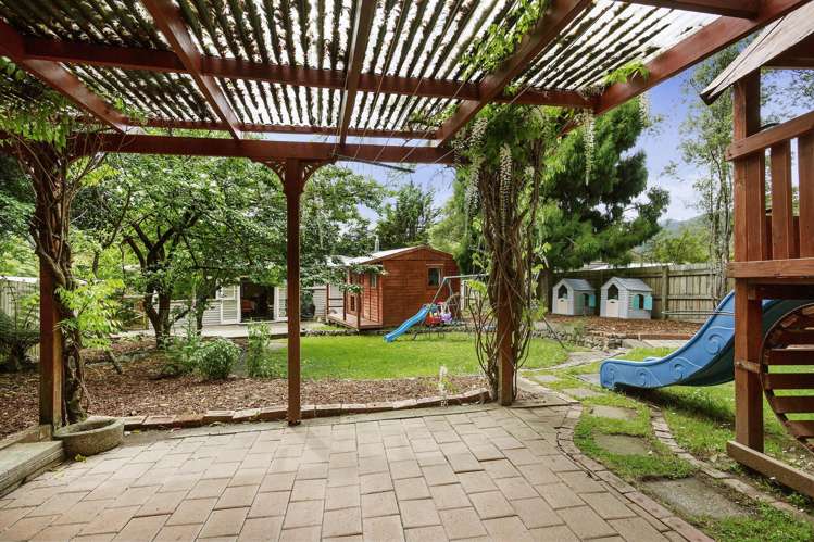 138 Hine Road Wainuiomata_15