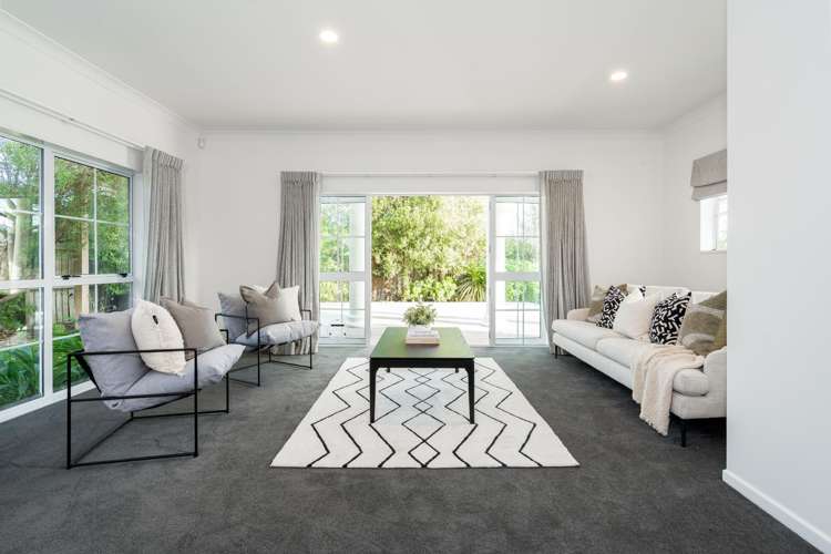 18 Travis Country Drive Burwood_16