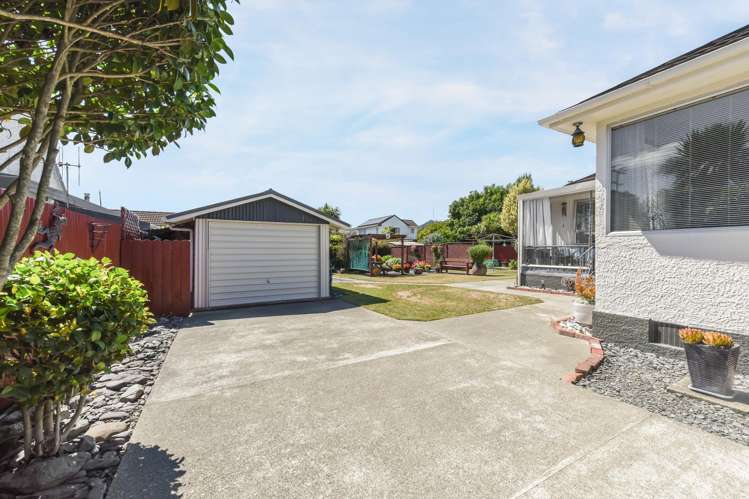 13 Newall Avenue Stoke_3