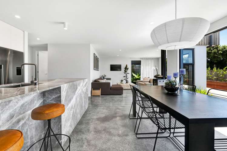 5b Strandon Place Strandon_5