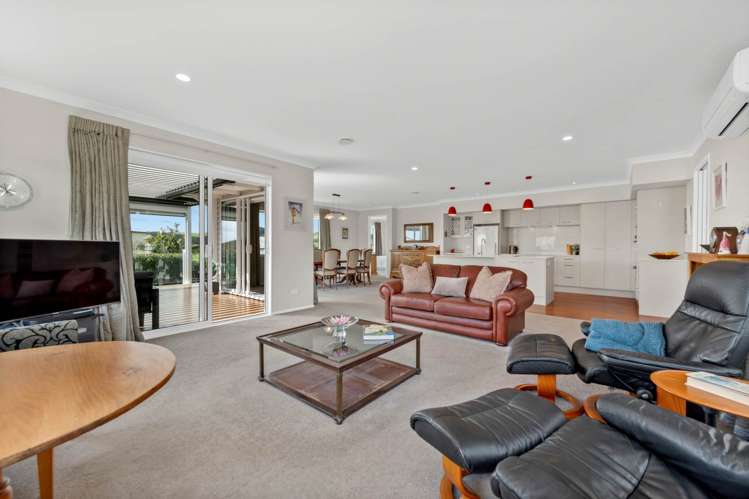 93 Liberty Crescent Beachlands_11