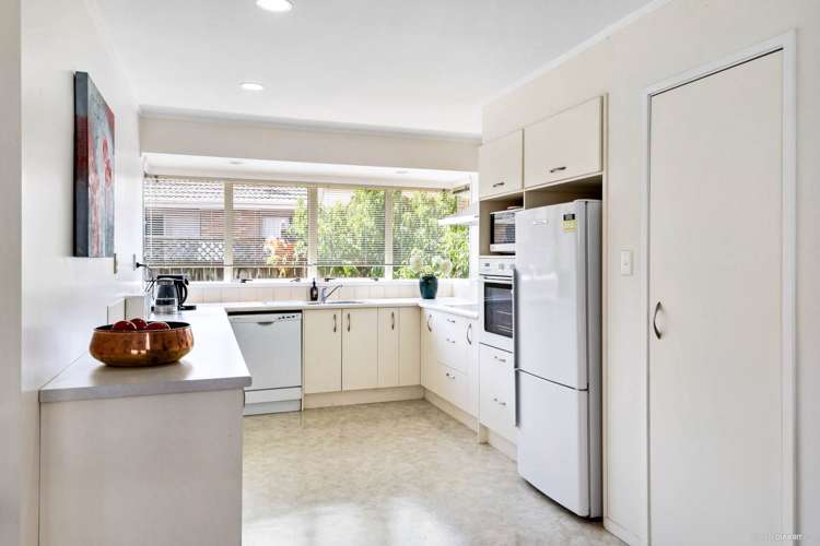 6 Crescent Hills Court Northpark_5