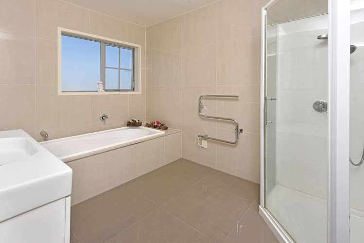 2 Kaitune Drive Flat Bush_13