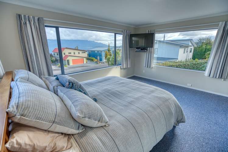 9 Ranui Place Moana_43