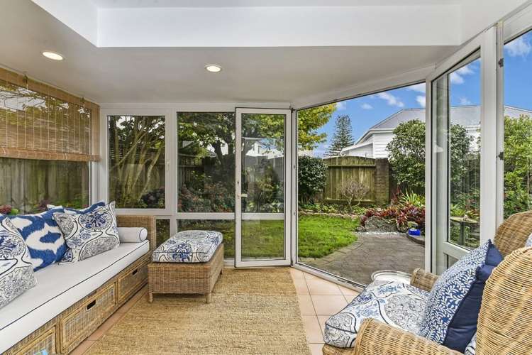 213 East Coast Road Castor Bay_17