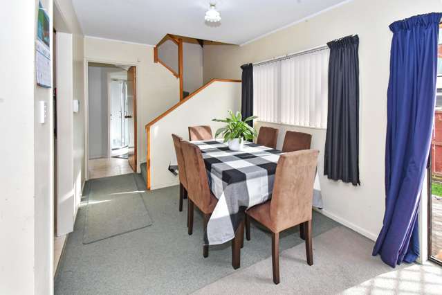 1/2 Miro Street Drury_2